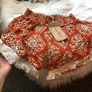 Natural life shorts